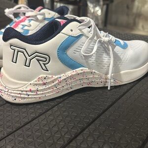 TYR women’s shoes size 8.5 NWT